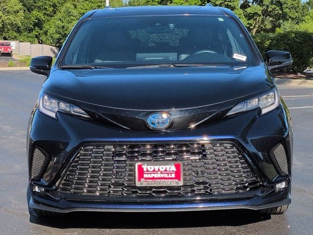 Certified 2025 Toyota Sienna XSE AWD/4WD image 4