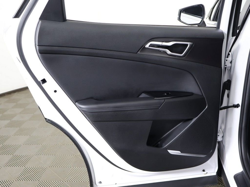 Used 2023 Kia Sportage EX image 24