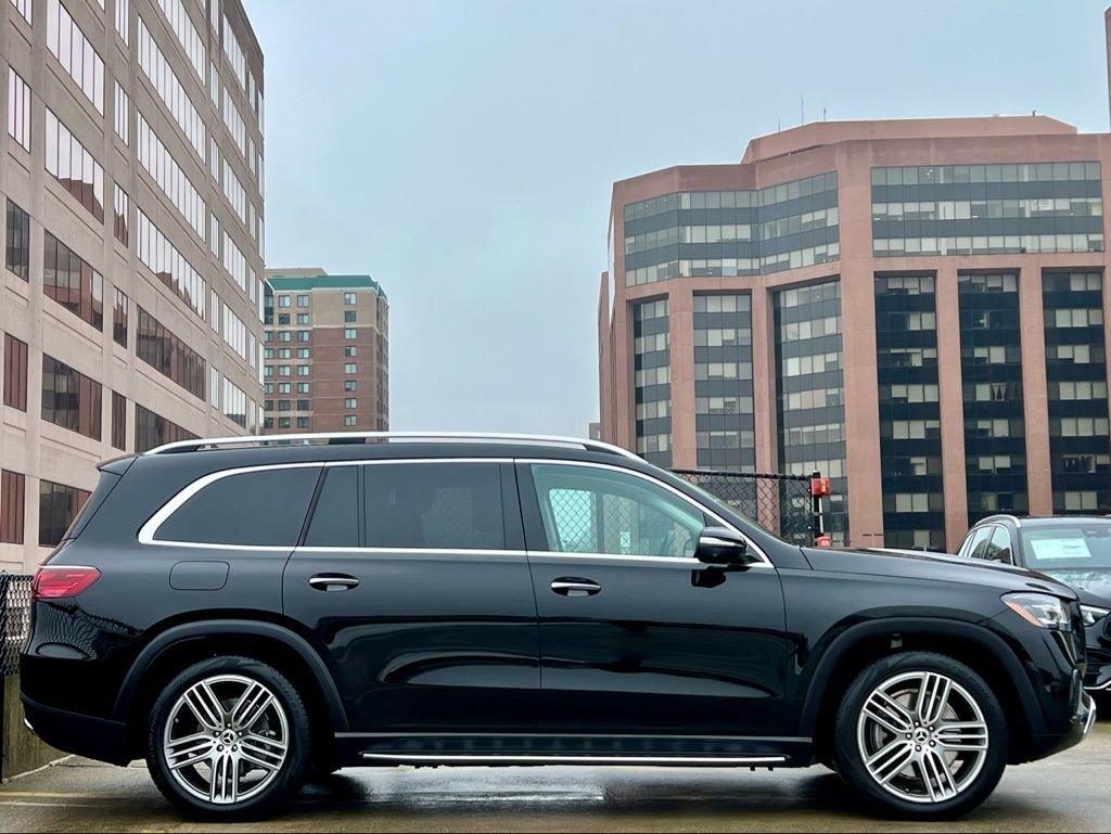 Certified 2026 Mercedes-Benz GLS 450 4MATIC image 5