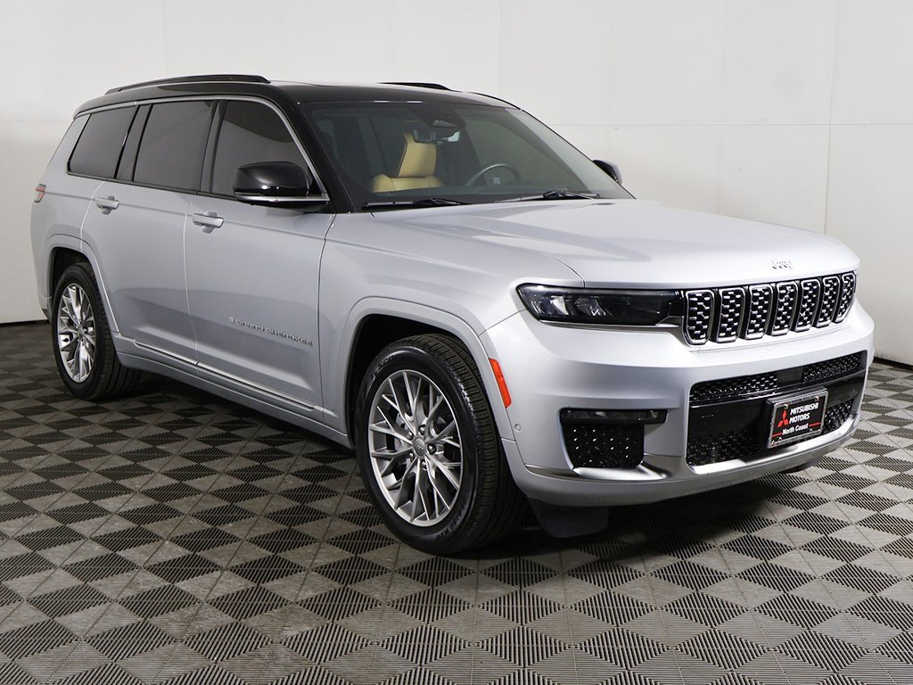 Used 2024 Jeep Grand Cherokee L Summit w/ Advanced Protech Group IV image 2