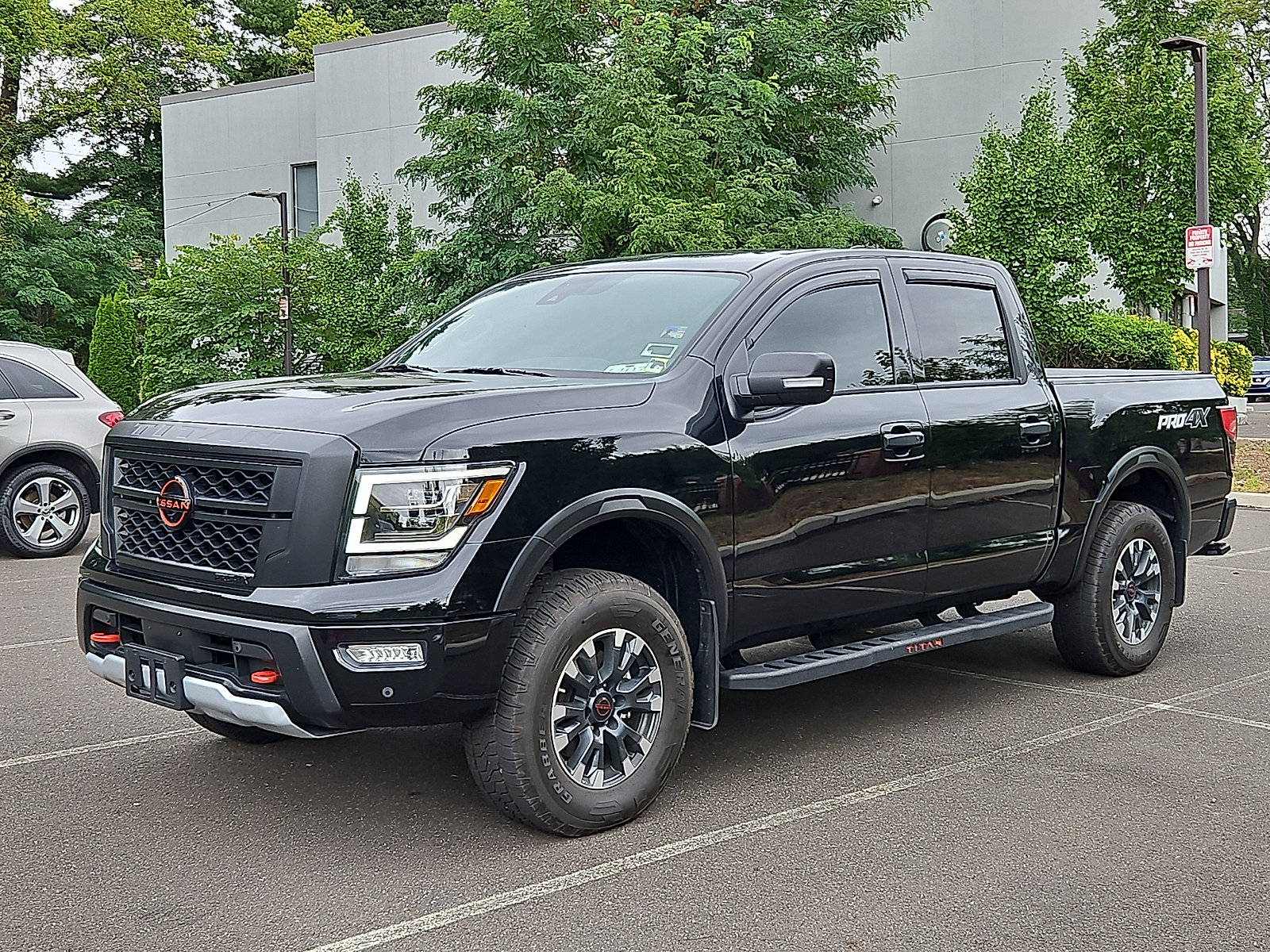 Certified 2024 Nissan Titan PRO-4X w/ Pro-4x Convenience Package AWD/4WD image 3