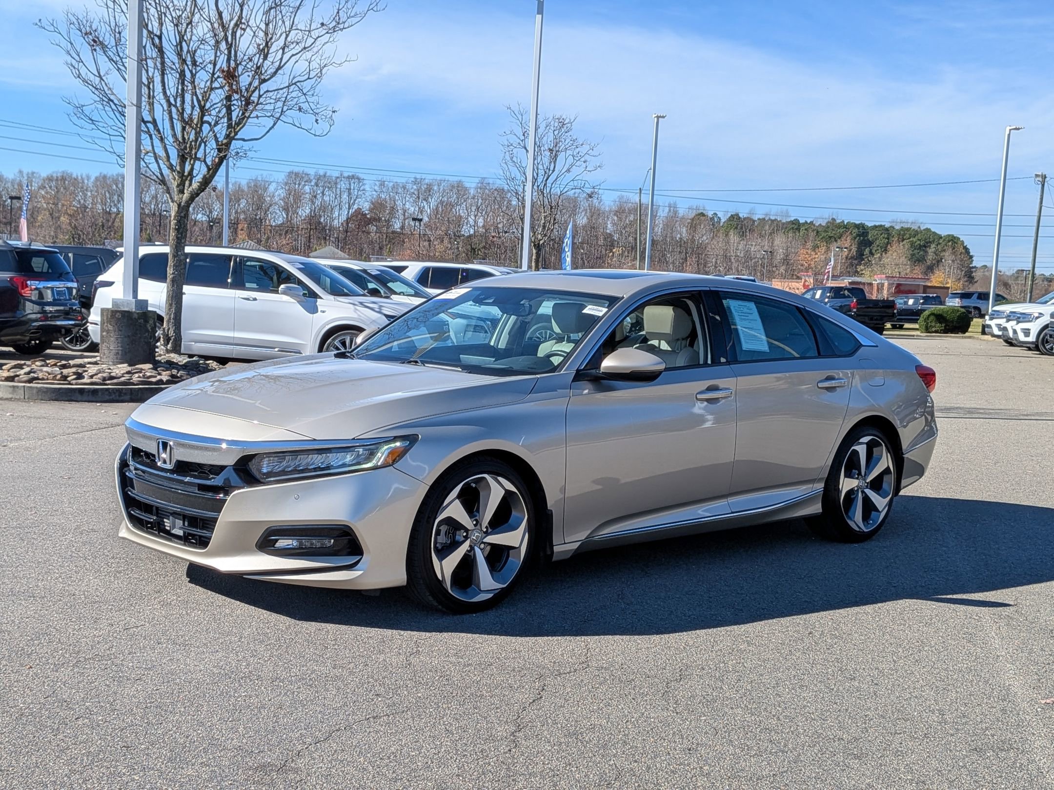 Used 2020 Honda Accord Touring image 8