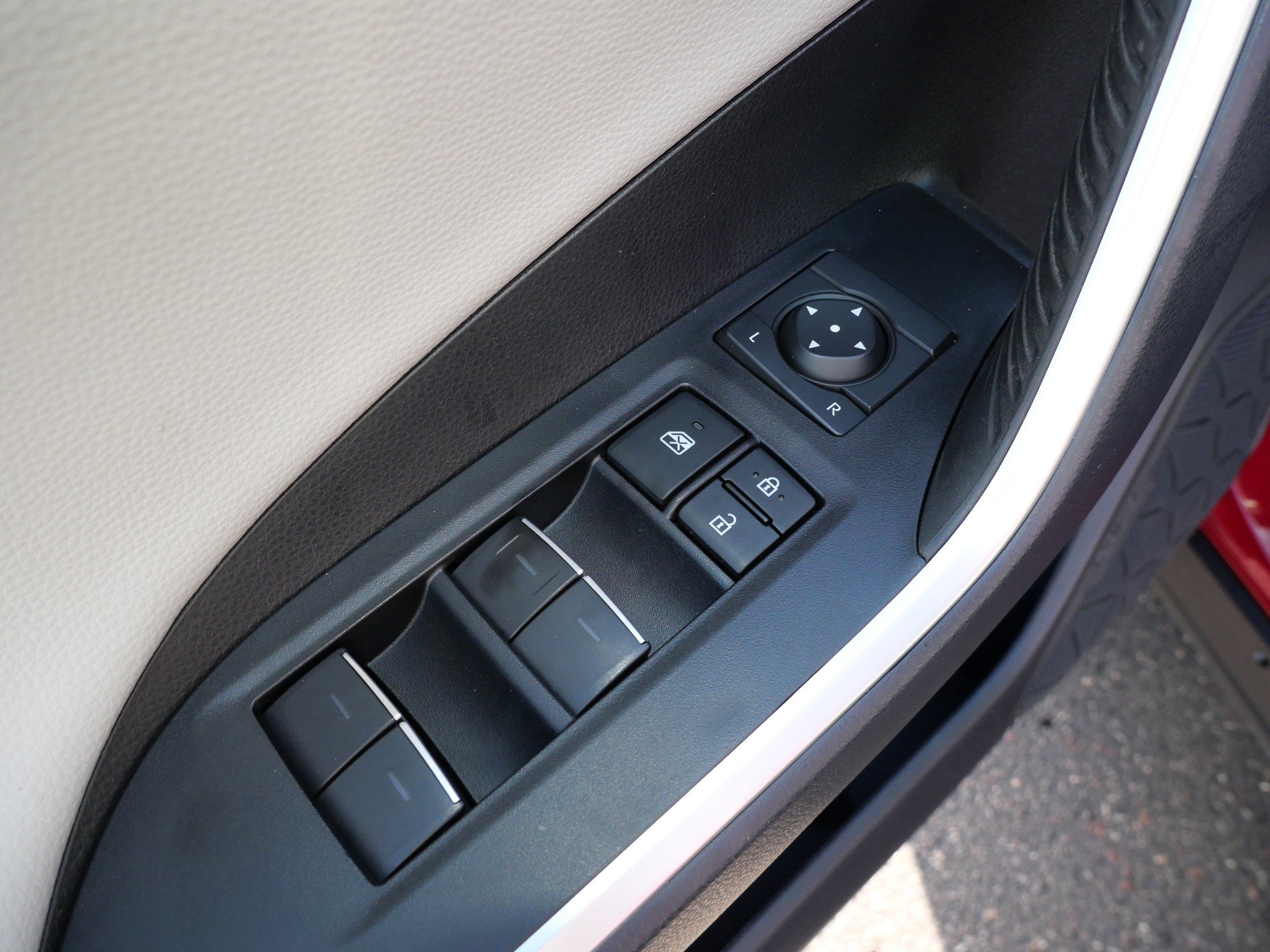 Certified 2024 Toyota RAV4 Limited w/ Advanced Technology Package AWD/4WD image 19