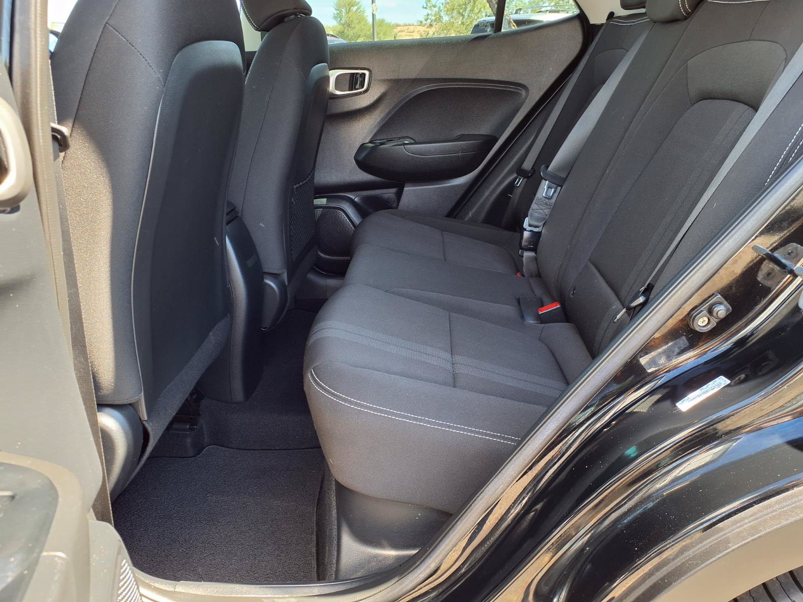 Certified 2022 Hyundai Venue SEL FWD image 17