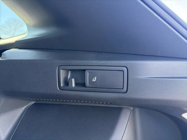 New 2026 Volkswagen Tiguan SE R-Line image 23