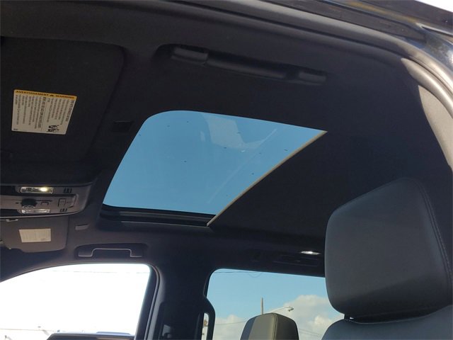 Used 2023 Chevrolet Suburban Z71 image 23