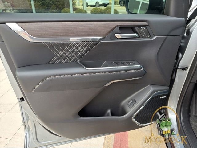 Used 2025 GMC Acadia Denali w/ Super Cruise Package image 7