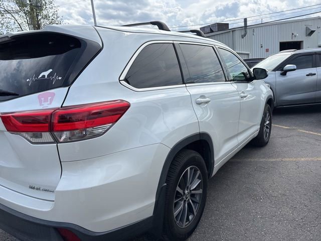Used 2018 Toyota Highlander XLE image 7
