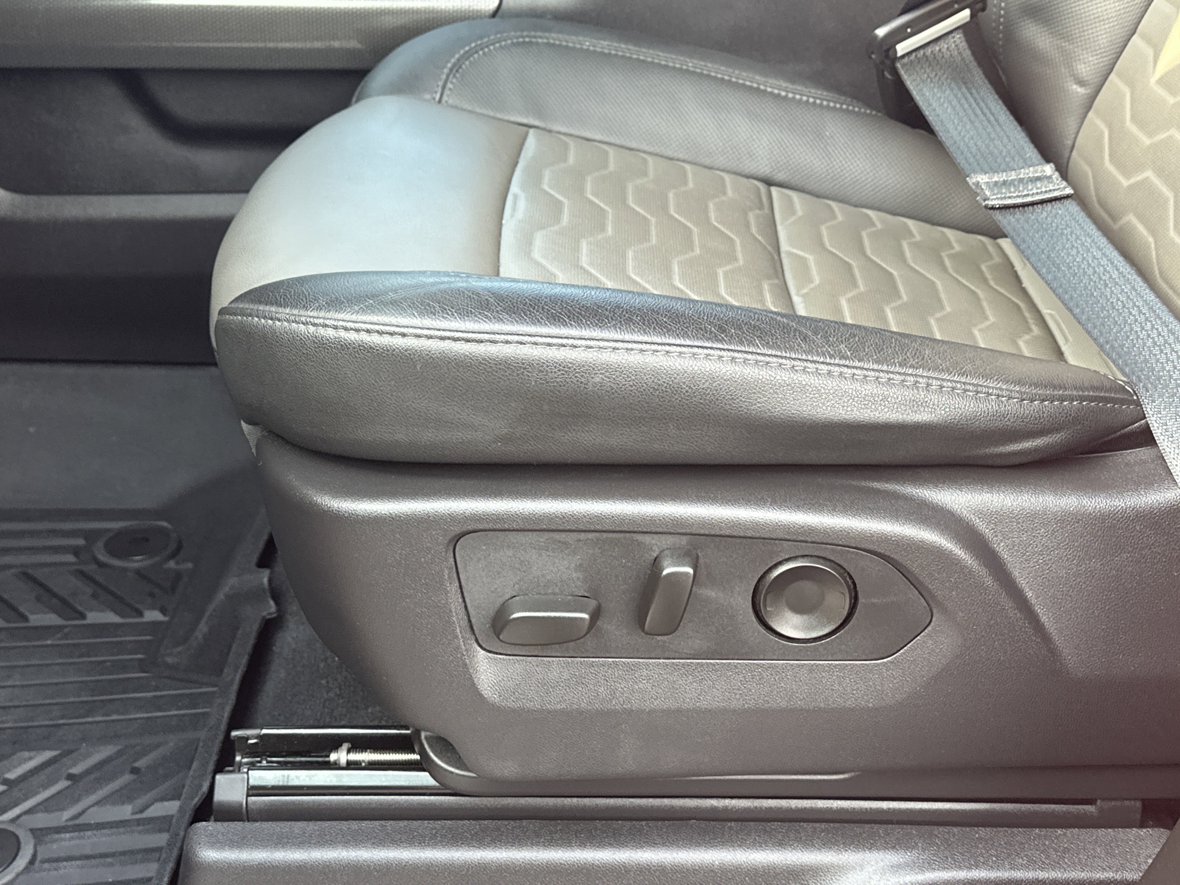 Certified 2024 Chevrolet Silverado 1500 ZR2 w/ ZR2 Bison Edition image 10