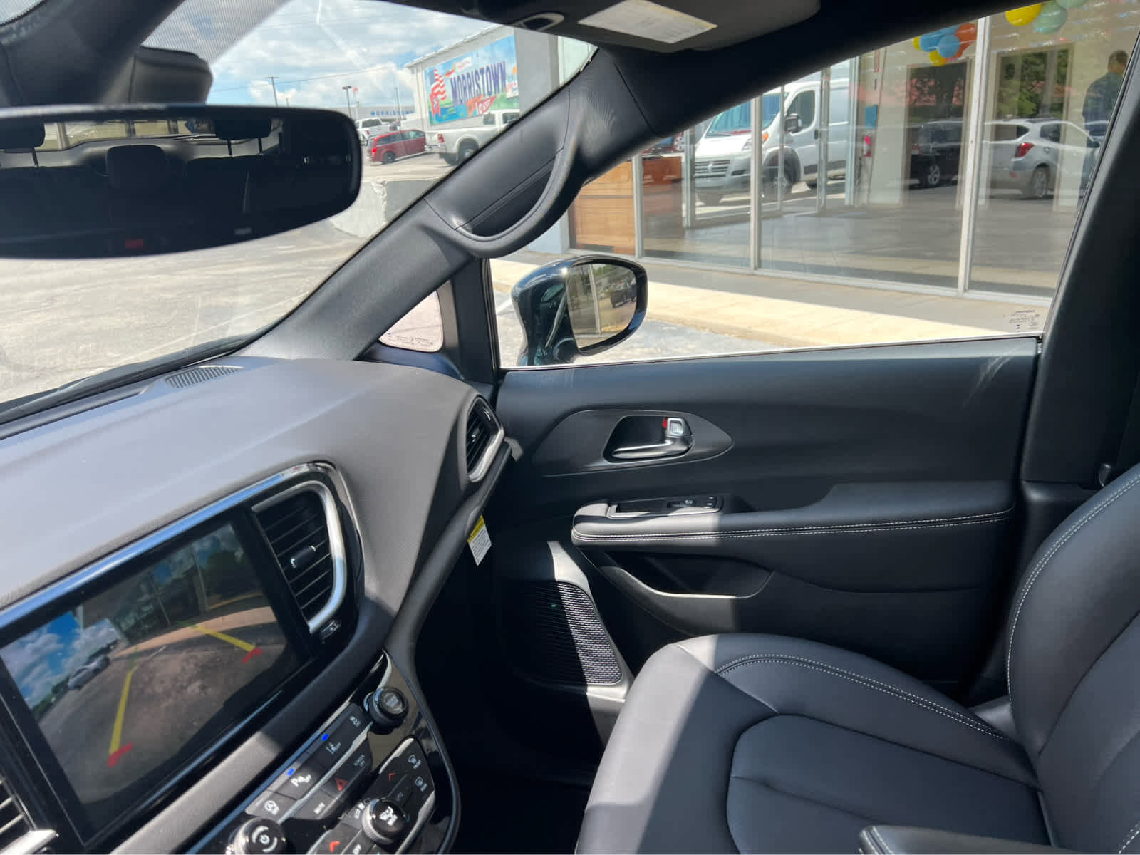 New 2025 Chrysler Voyager LX image 22