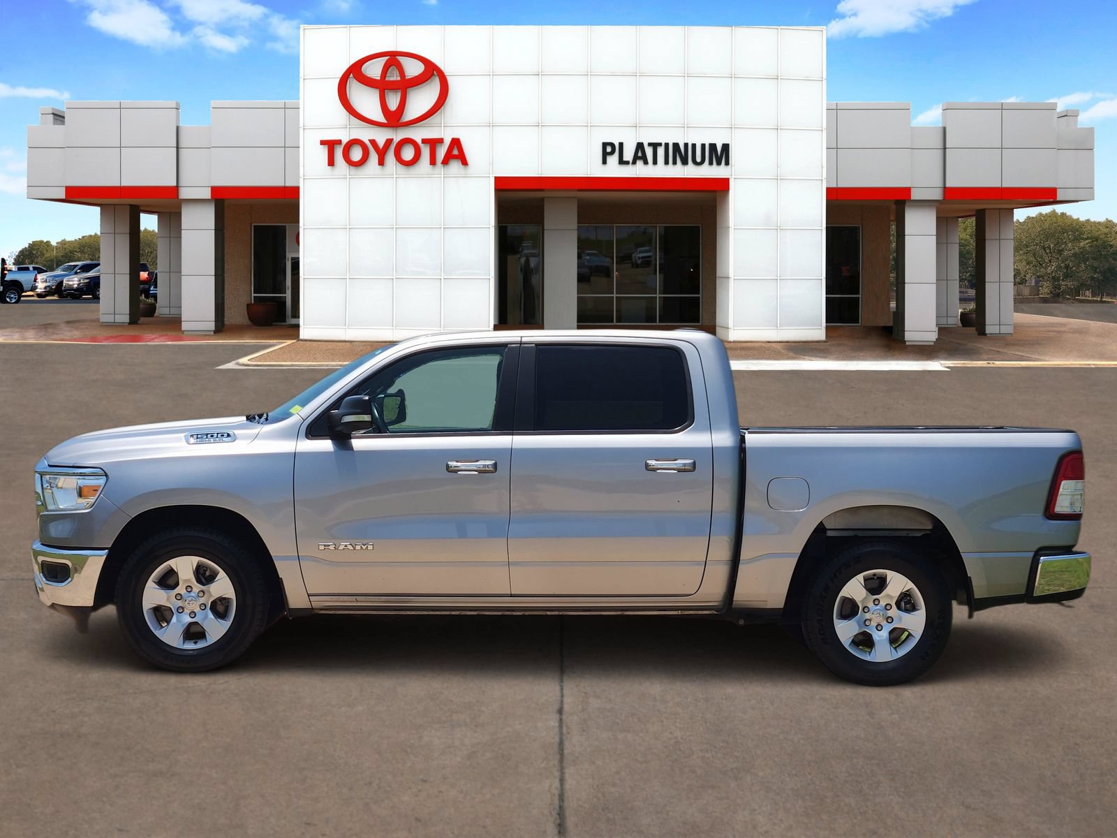 Used 2020 RAM 1500 Big Horn RWD image 3