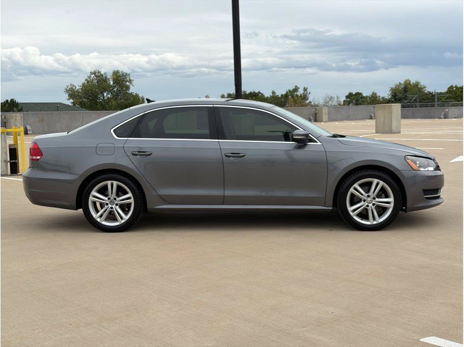 Used 2014 Volkswagen Passat 1.8T SE FWD image 9