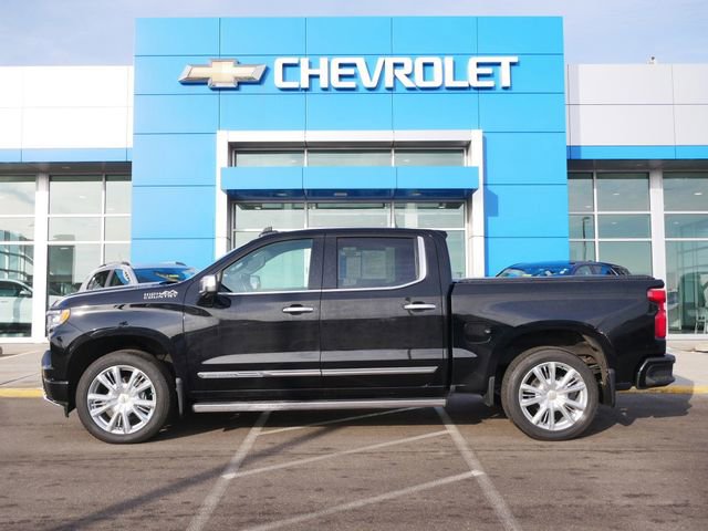 Used 2024 Chevrolet Silverado 1500 High Country w/ High Country Premium Package image 4