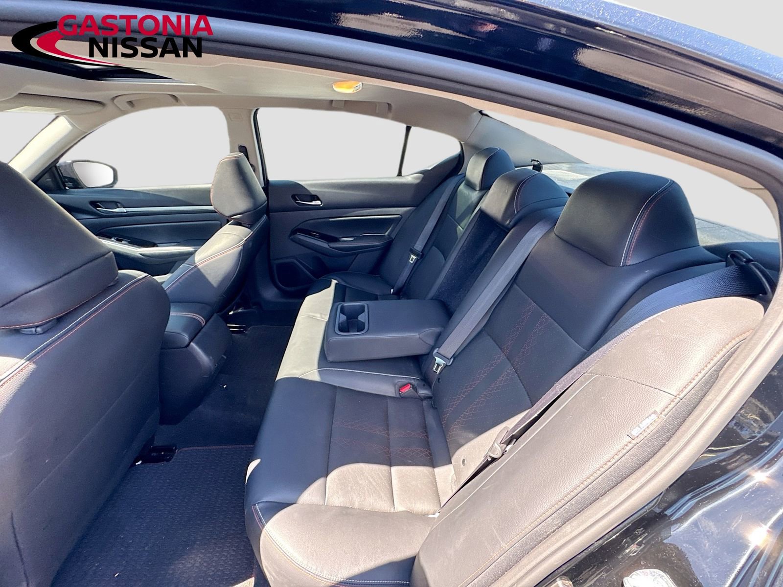 Used 2024 Nissan Altima 2.5 SR w/ SR Premium Package FWD image 29