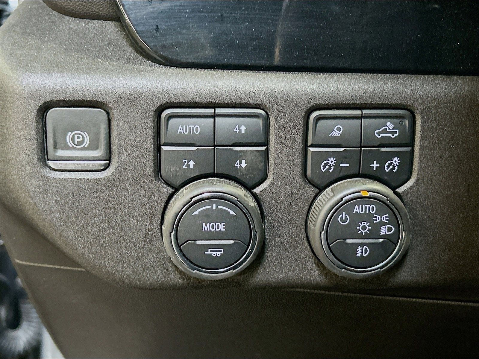 Used 2024 Chevrolet Silverado 1500 LTZ w/ LTZ Premium Package image 10