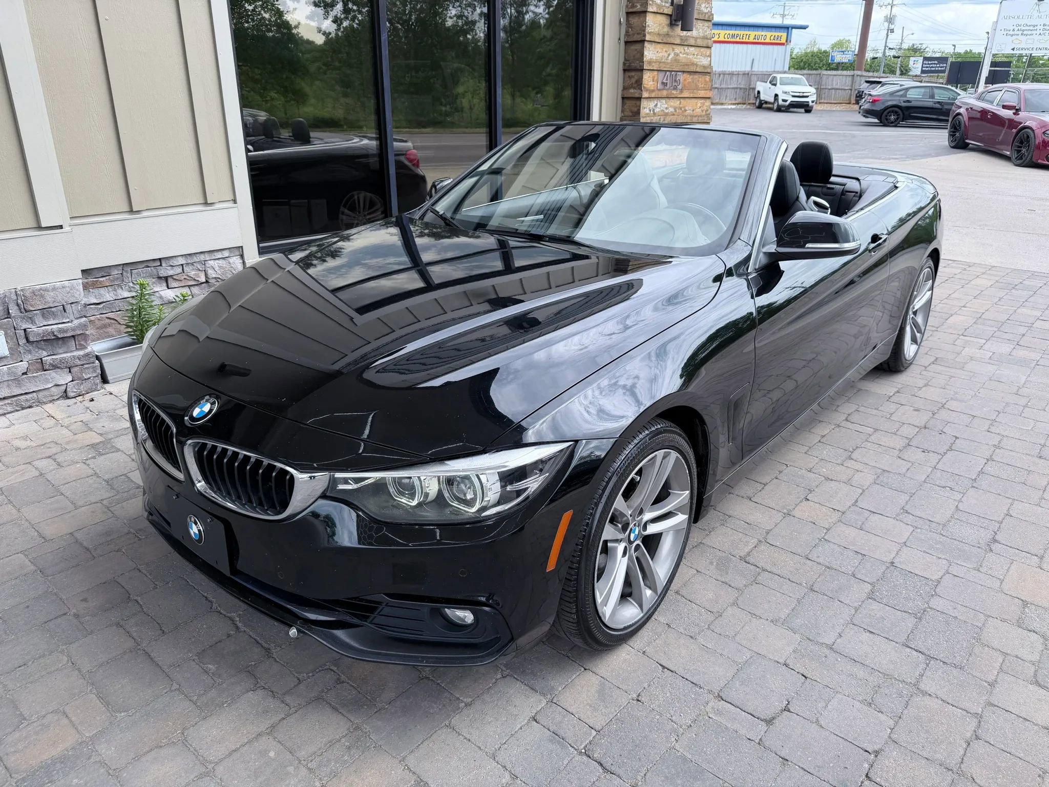 Used 2018 BMW 430i Convertible RWD image 2