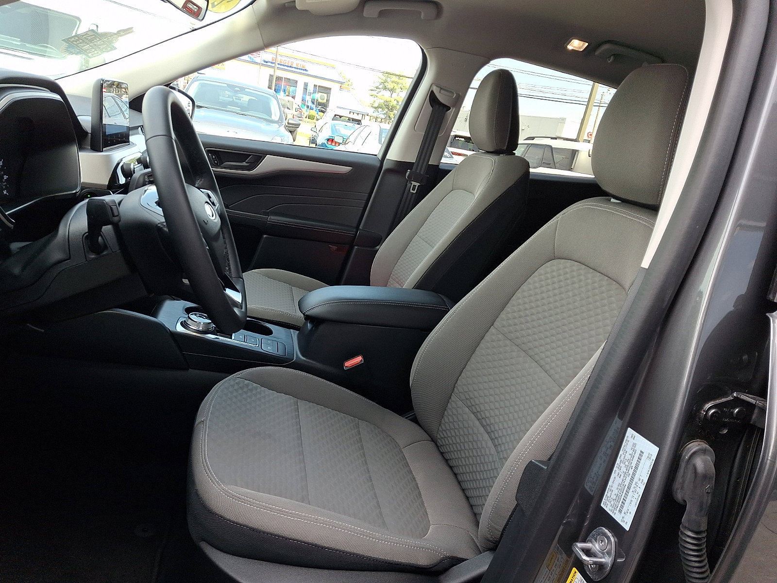 Certified 2022 Ford Escape SE w/ SE Sport Appearance Package image 15