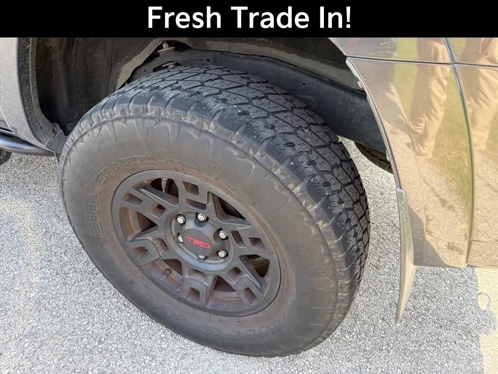 Used 2019 Toyota 4Runner TRD Off-Road Premium AWD/4WD image 6
