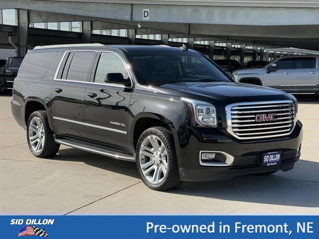 Certified 2018 GMC Yukon XL SLT w/ Premium Edition AWD/4WD image 2