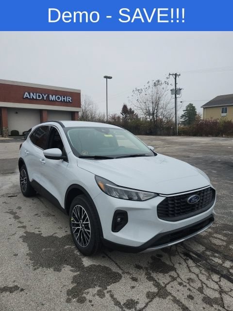 New 2026 Ford Escape SE FWD image 1