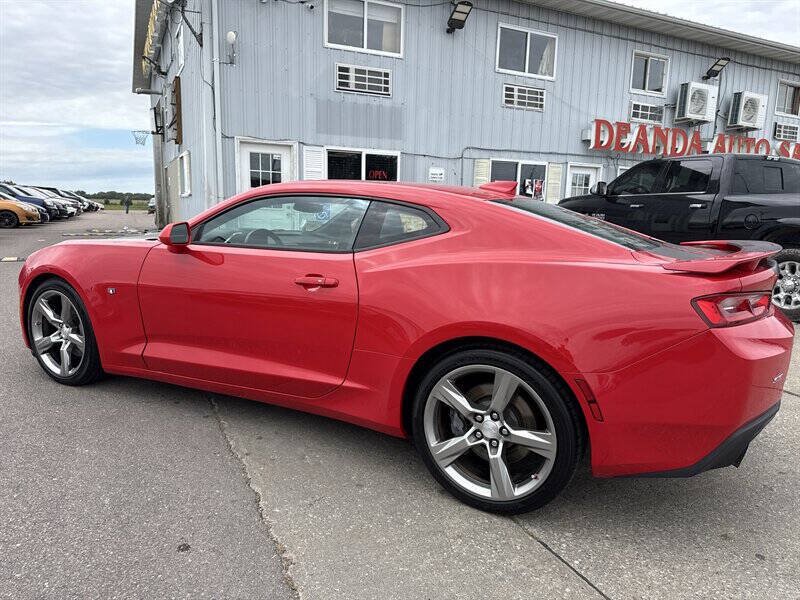 Used 2017 Chevrolet Camaro SS RWD image 4