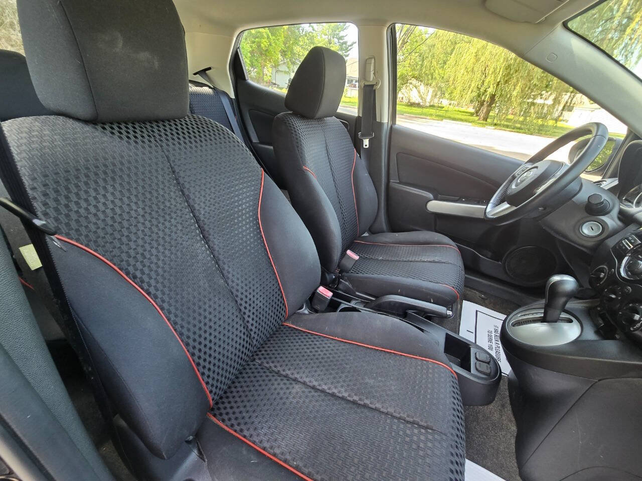 Used 2012 MAZDA MAZDA2 Touring FWD image 27