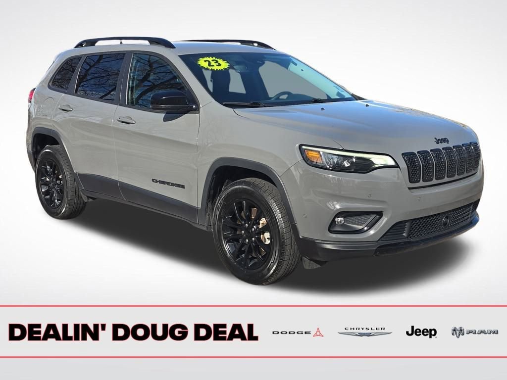 Used 2023 Jeep Cherokee Altitude Lux image 8
