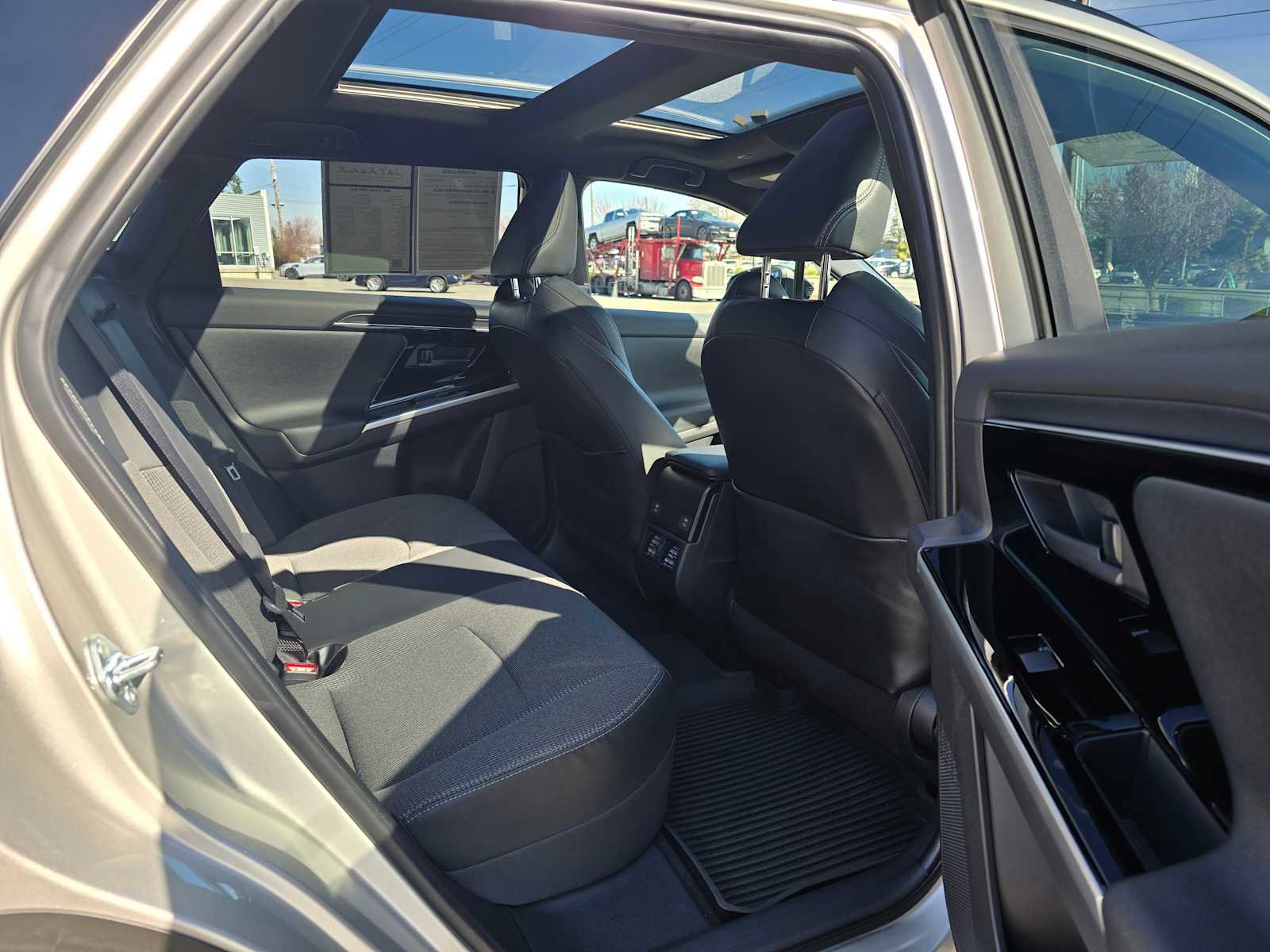 Used 2023 Toyota bZ4X XLE w/ Weather Package image 12