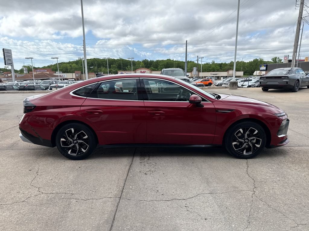 Used 2025 Hyundai Sonata SEL FWD image 6