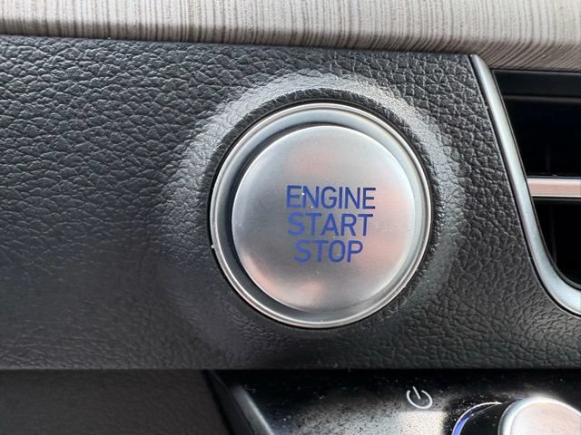 Used 2025 Hyundai Sonata SEL FWD image 23
