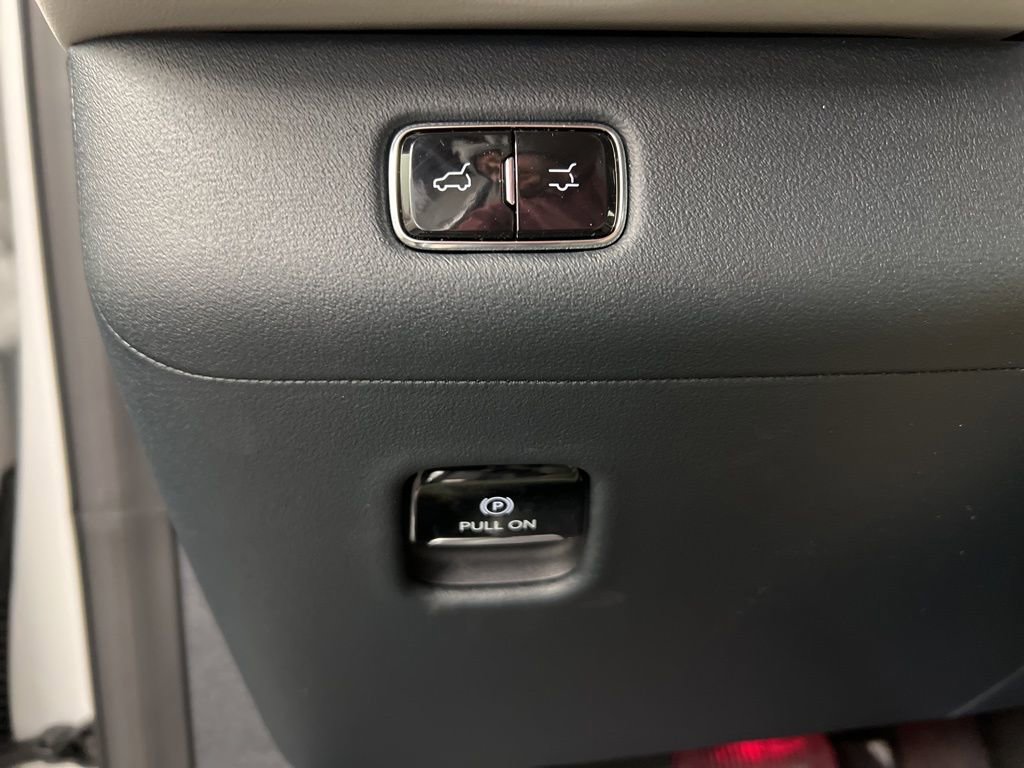 New 2026 Lincoln Navigator Reserve w/ Jet Appearance Package image 26