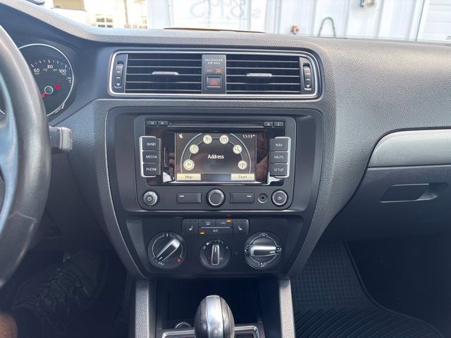 Used 2015 Volkswagen Jetta SE FWD image 19