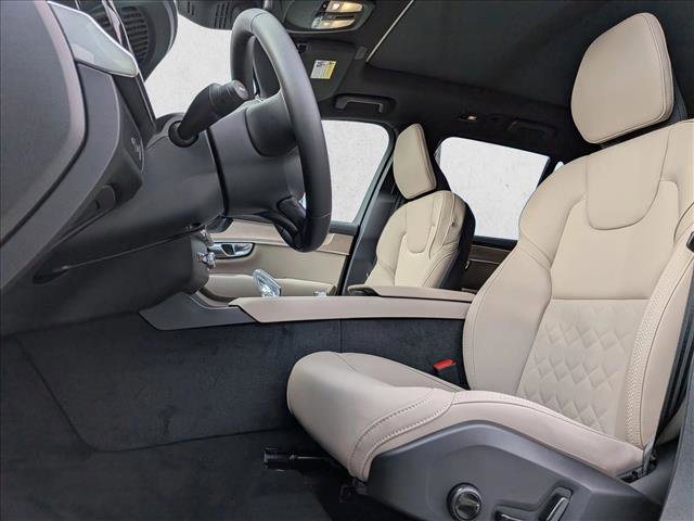 New 2026 Volvo XC90 T8 Plus w/ Protection Package Premier image 4