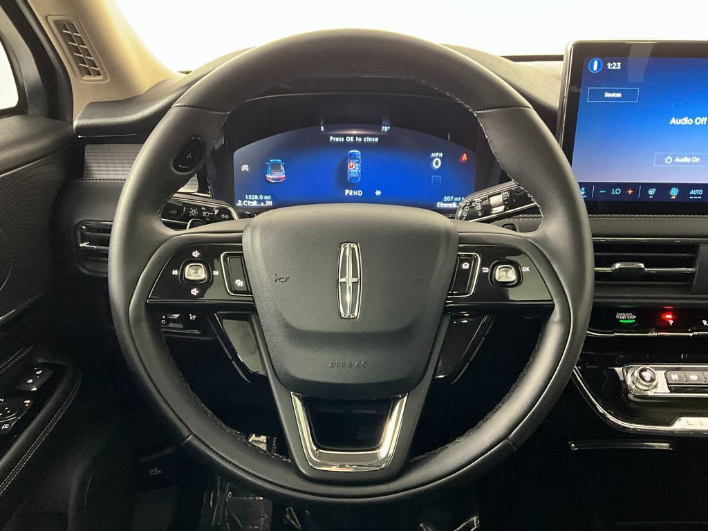 Used 2025 Lincoln Corsair FWD w/ Equipment Group 101A image 12