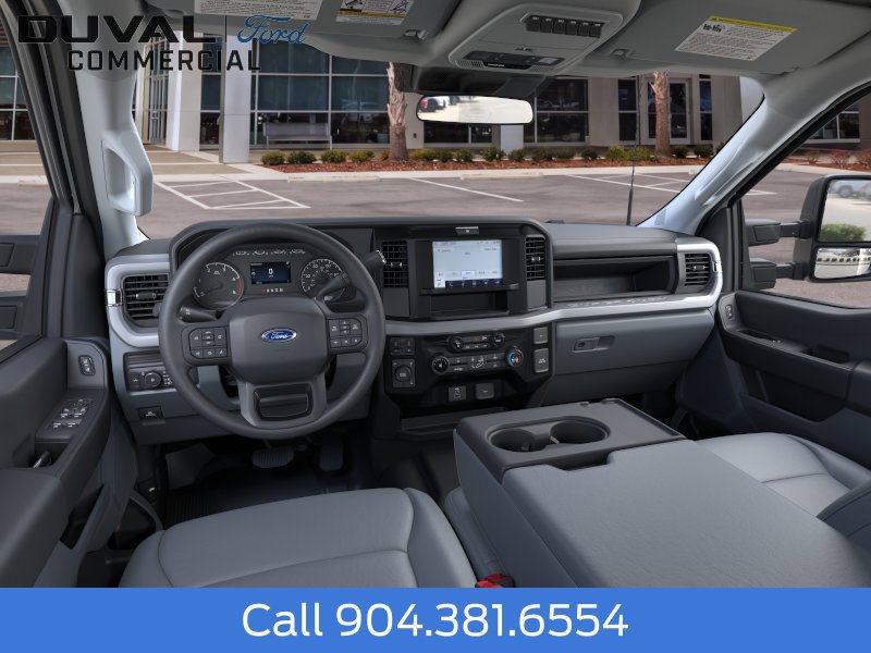 New 2026 Ford F550 4x4 Crew Cab image 9