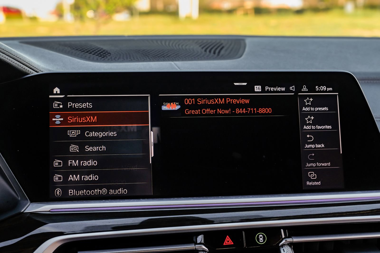 Used 2021 BMW X7 M50i w/ Executive Package image 32