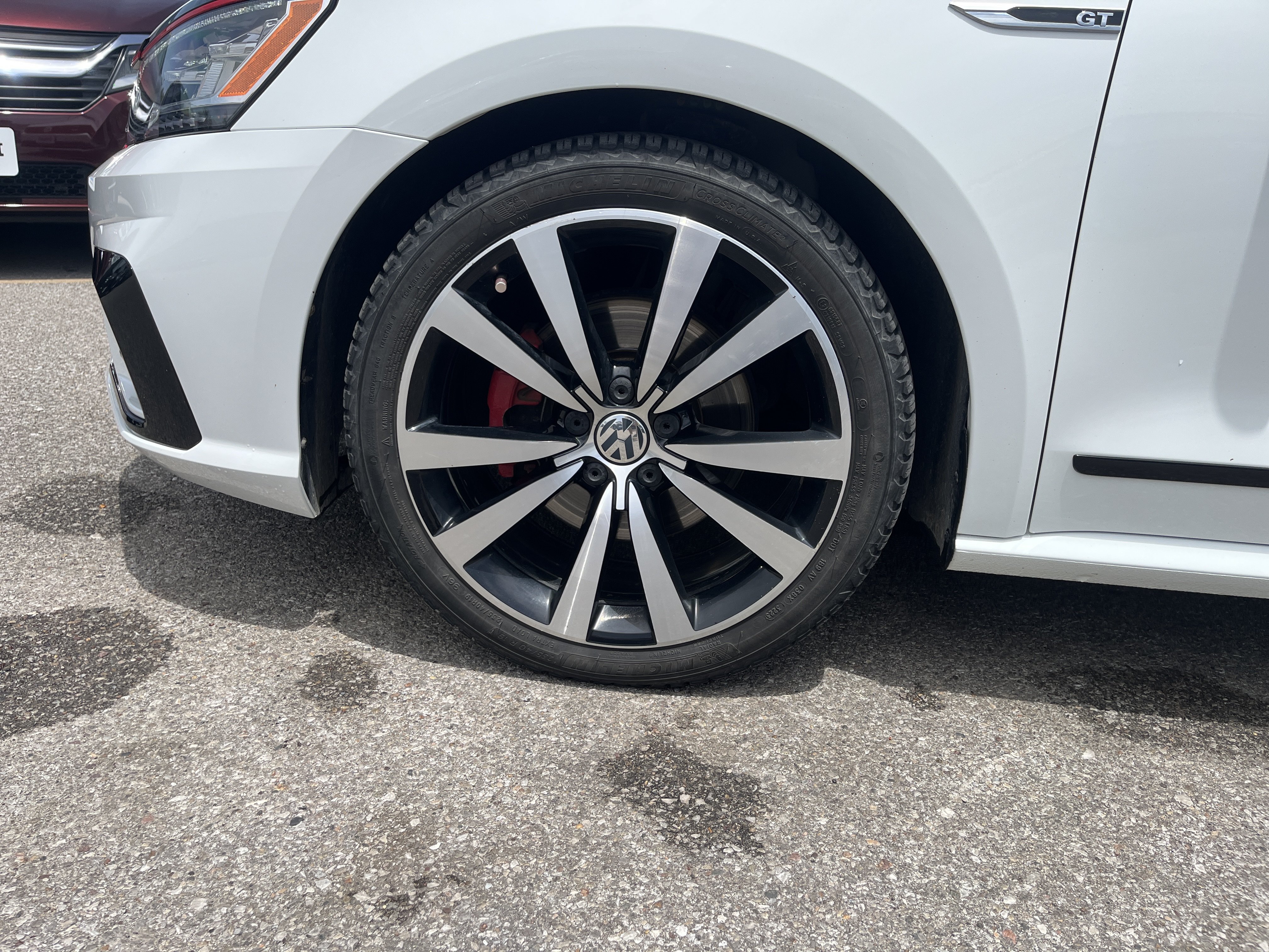Used 2018 Volkswagen Passat GT FWD image 8