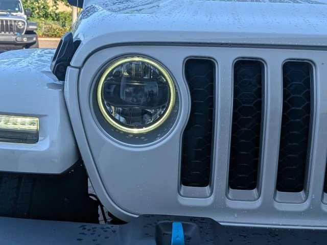 Used 2023 Jeep Wrangler Unlimited Sahara AWD/4WD image 10
