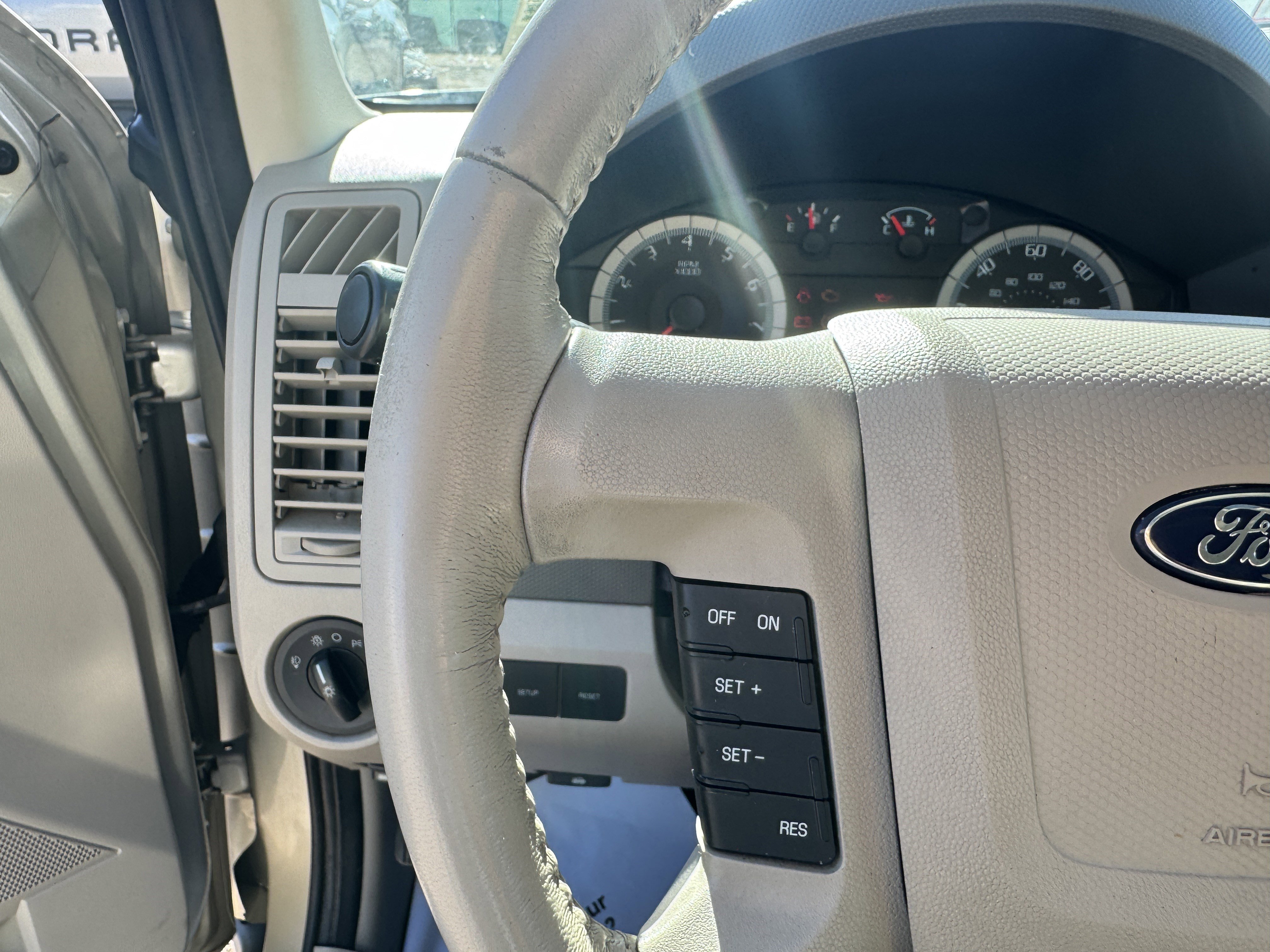 Used 2010 Ford Escape XLT FWD image 22