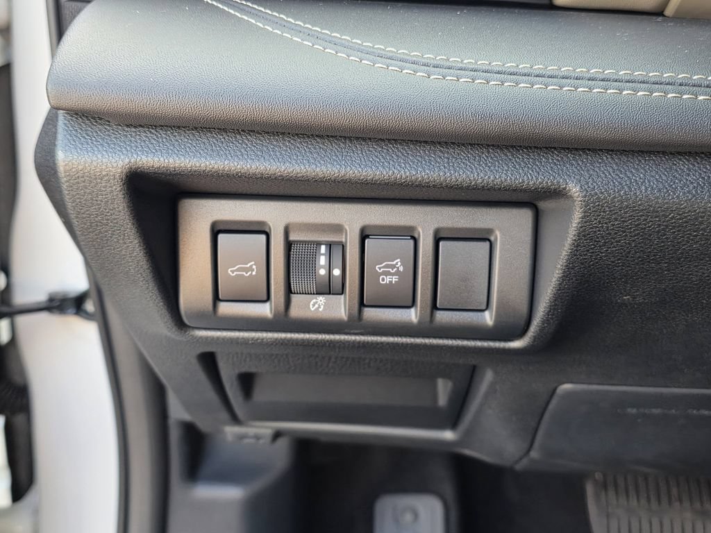 Used 2025 Subaru Outback Limited XT AWD/4WD image 24