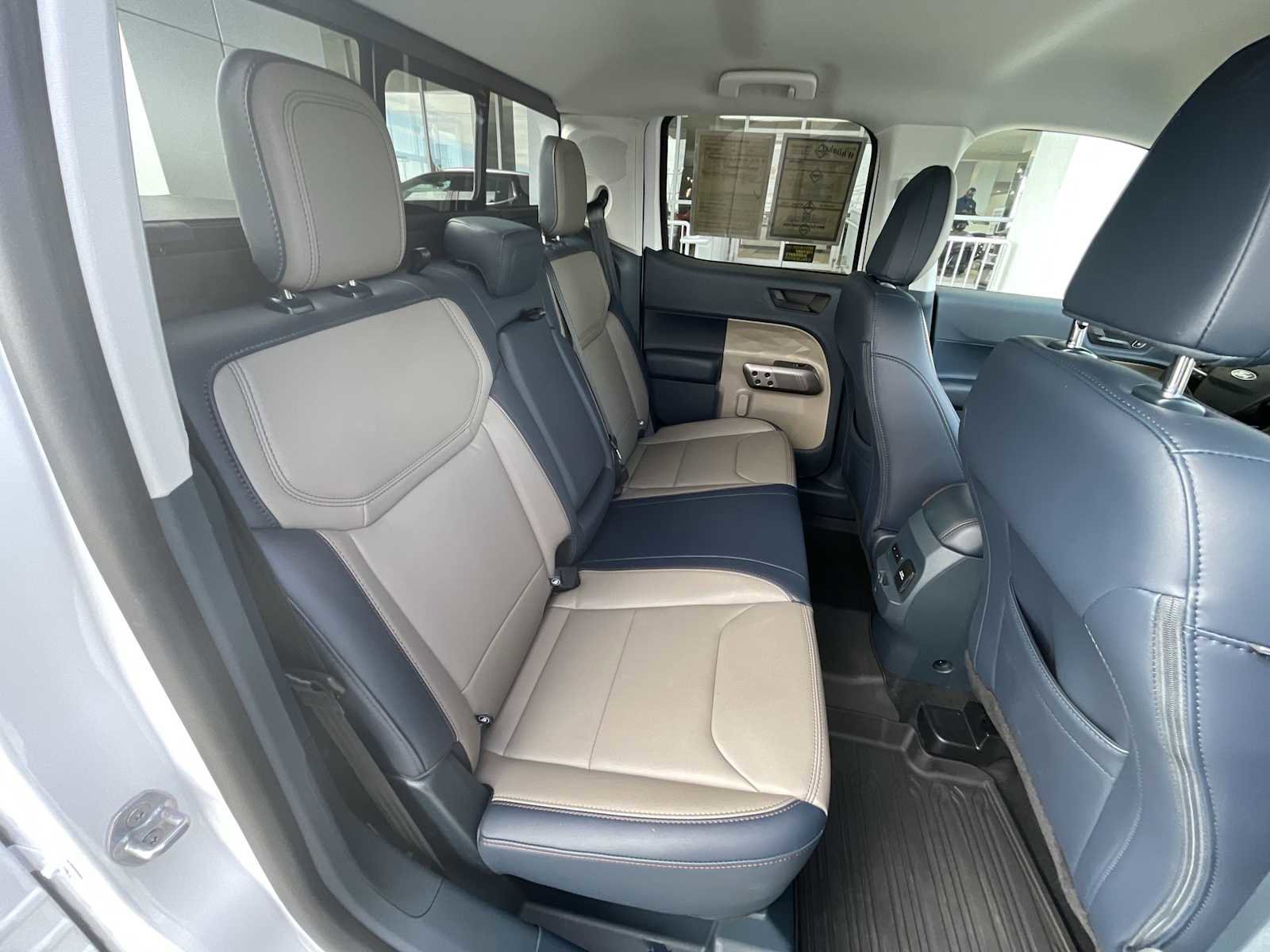 Used 2025 Ford Maverick Lariat w/ 4K Tow Package image 26