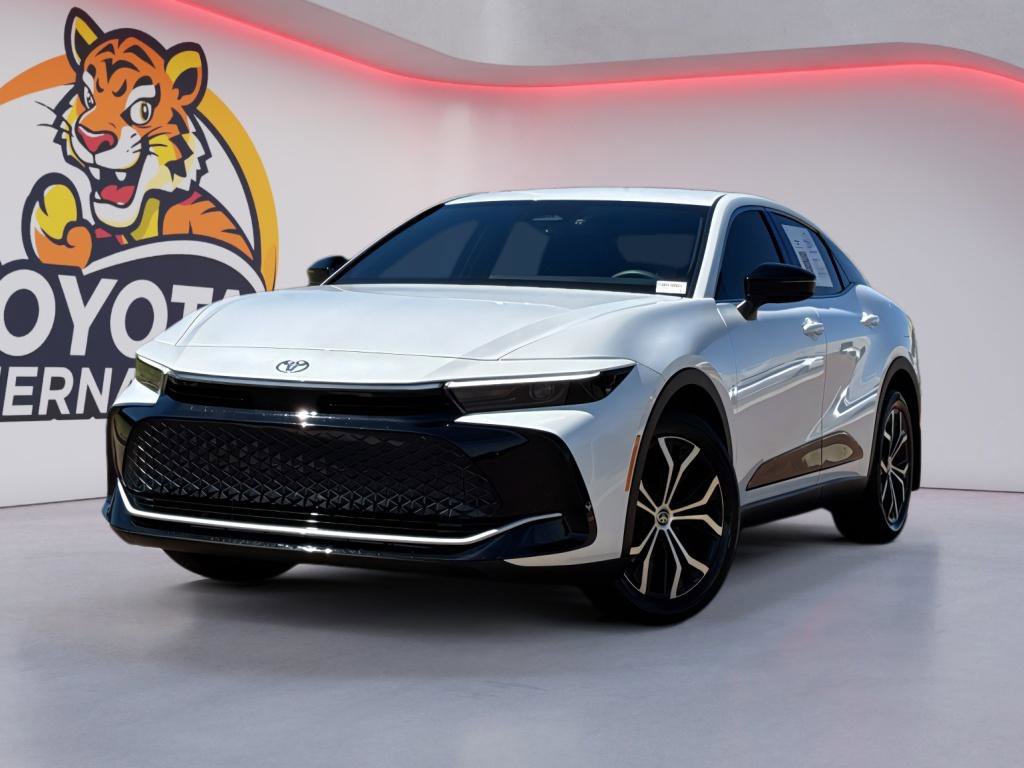 Used 2026 Toyota Crown XLE image 1