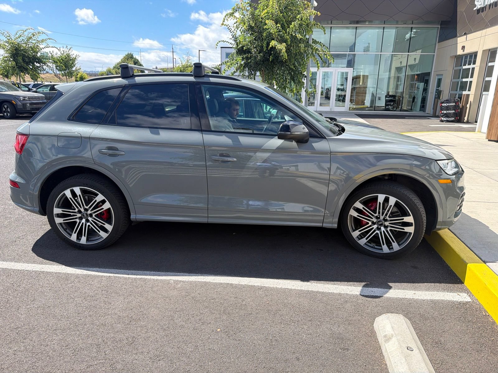 Used 2019 Audi SQ5 Premium Plus w/ Premium Plus Package AWD/4WD image 3