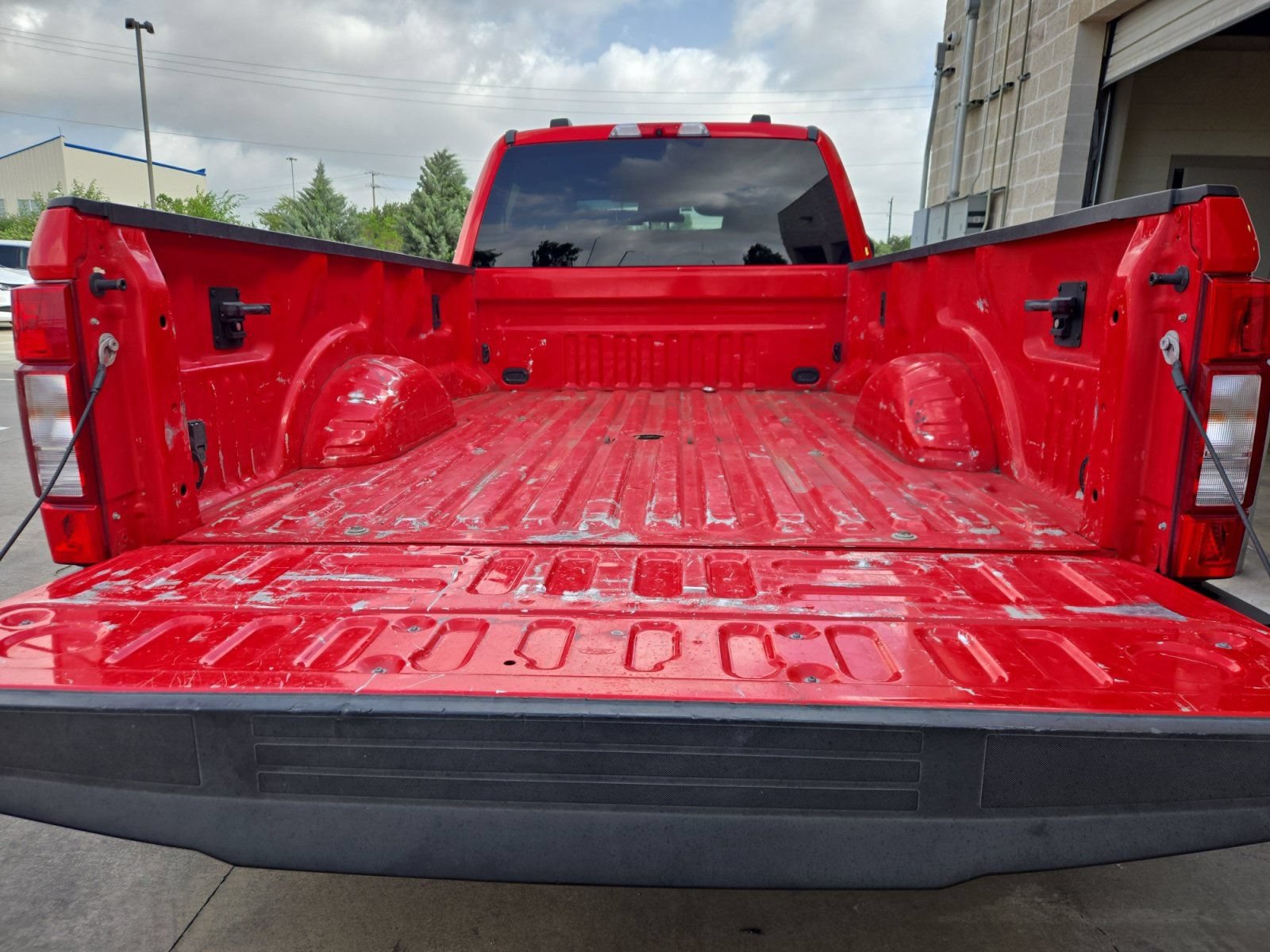Used 2021 Ford F350 XLT w/ XLT Premium Package AWD/4WD image 25