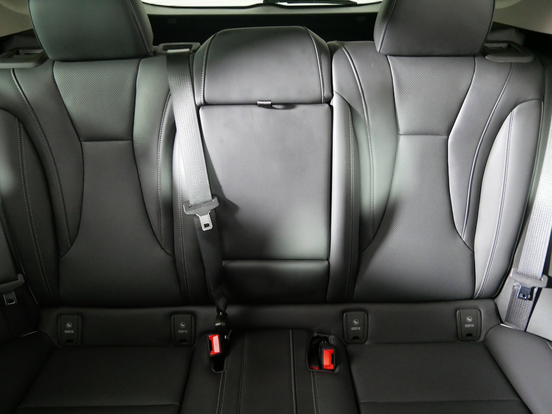 Used 2023 Buick Envision Essence image 13