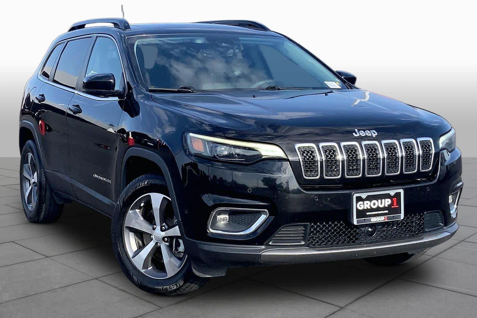 Used 2022 Jeep Cherokee Limited AWD/4WD image 3