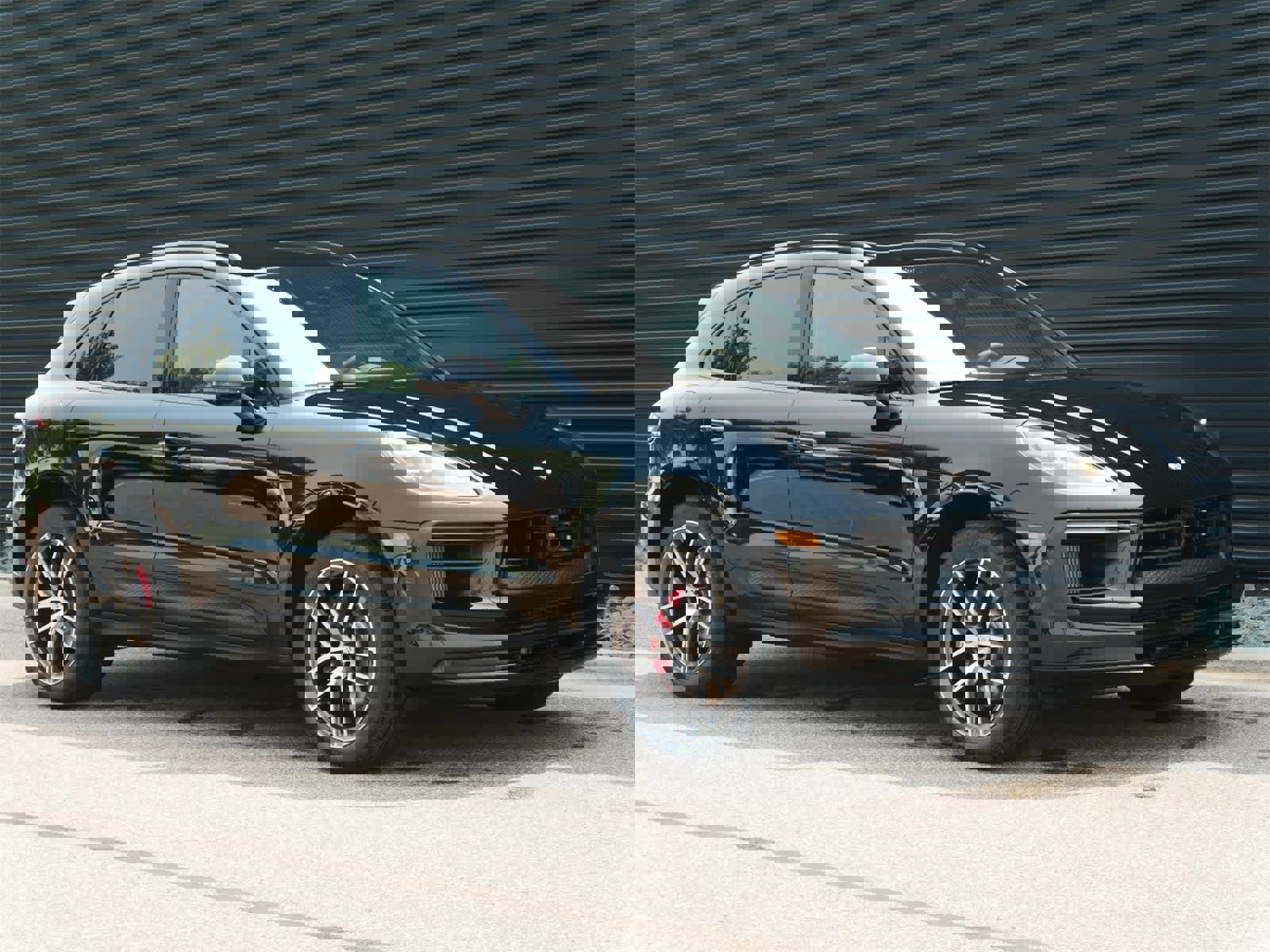 New 2025 Porsche Macan S image 25