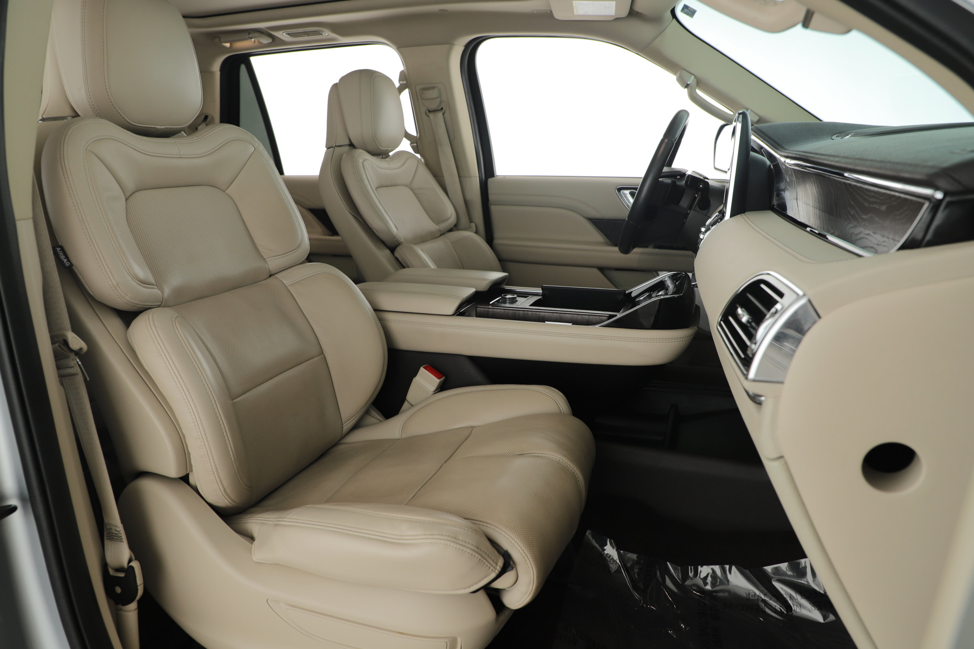 Certified 2021 Lincoln Navigator Reserve w/ Luxury Package image 22