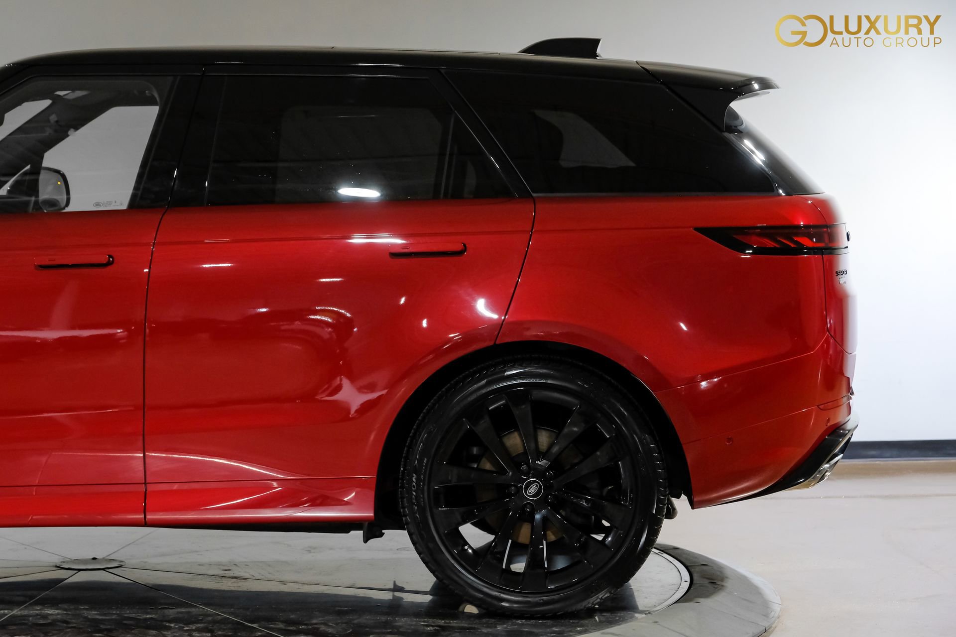 Used 2024 Land Rover Range Rover Sport Dynamic SE image 15