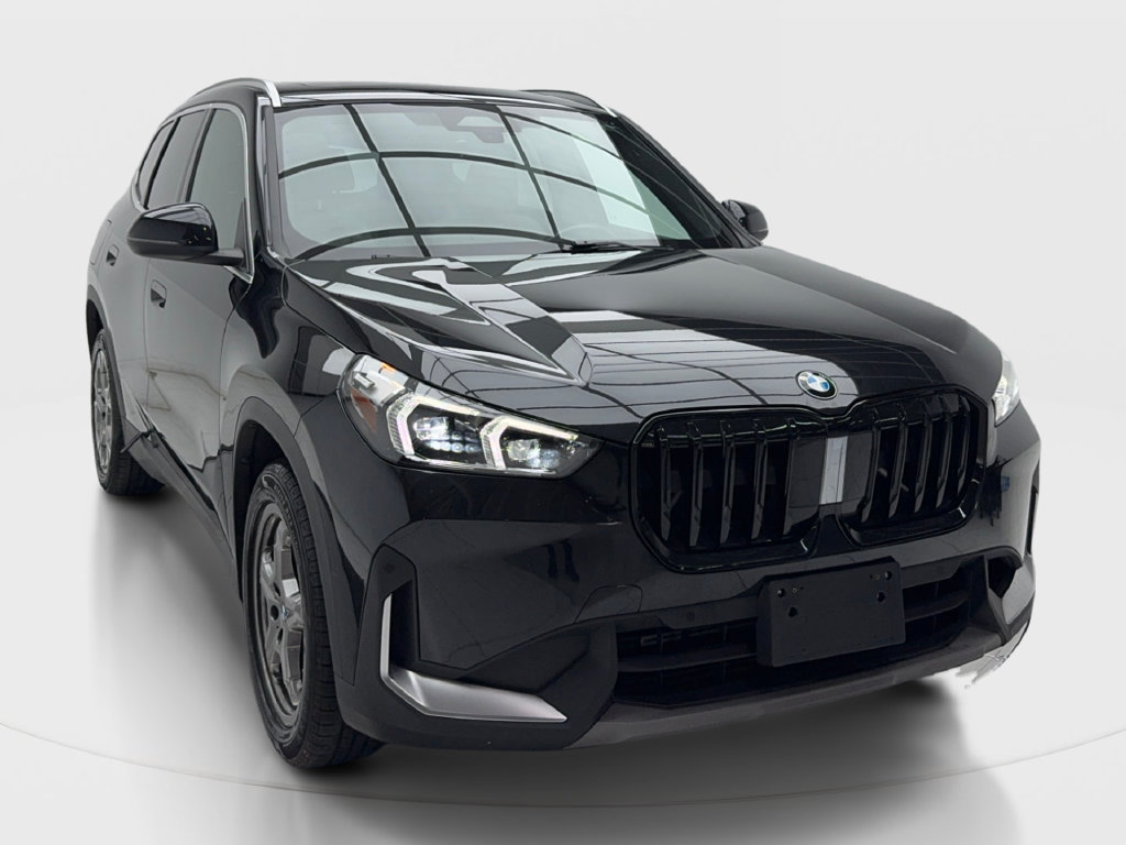 Used 2023 BMW X1 xDrive28i w/ Convenience Package AWD/4WD image 3